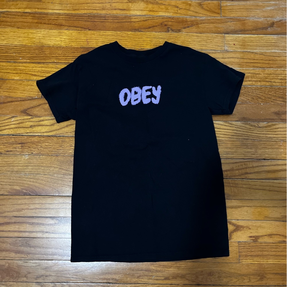 Graphic tee